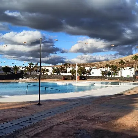 The White House With Pool - Апартаменти Плайя-Бланка