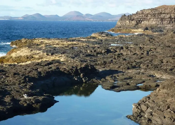 The White House With Pool - Appartement *